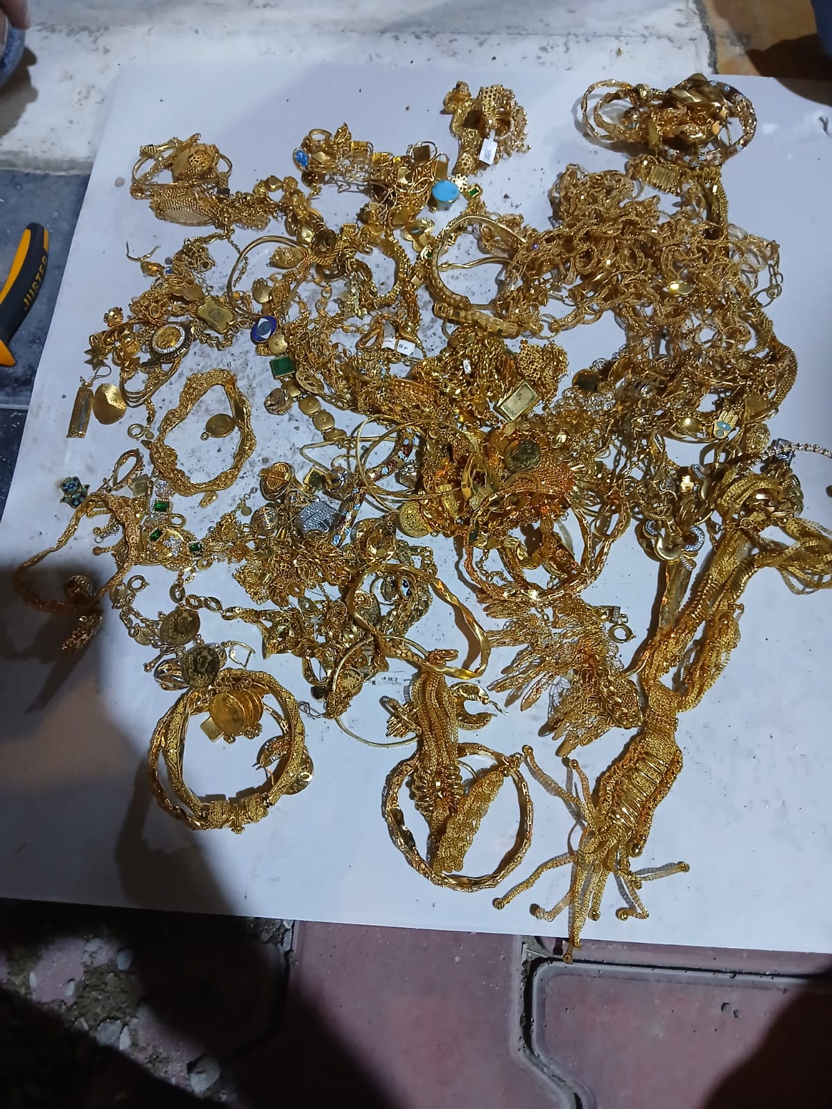 مصوغات ذهبية مضبوطة (مجلس القضاء الأعلى)