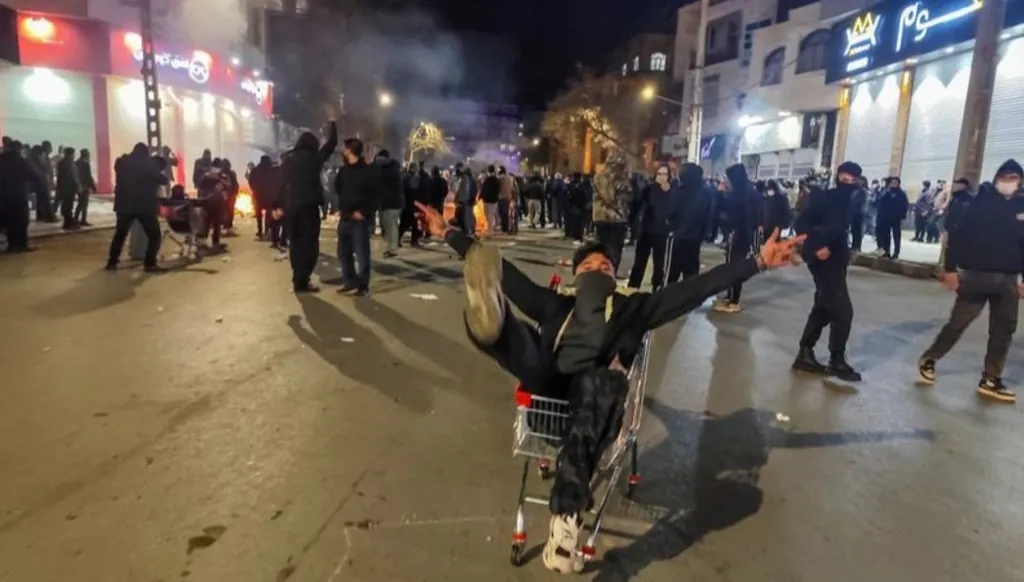 بالتفصيل... آخر إحصاء لضحايا احتجاجات إيران