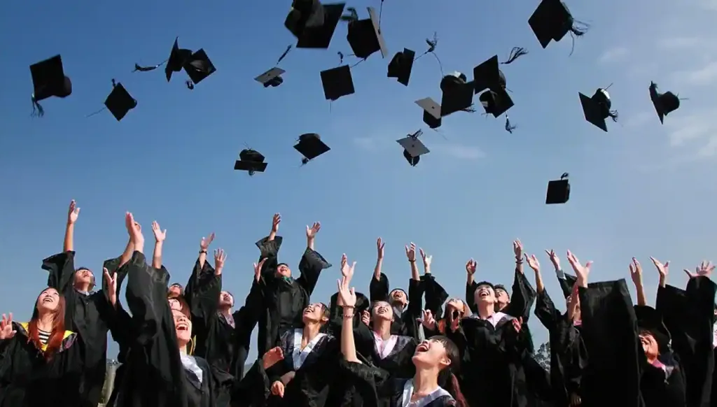 صورة تعبيرية لحفل تخرج في أحد الجامعات (أرشيفية)
