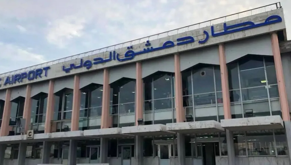 وصول طائرة شحن قادمة من روسيا إلى مطار دمشق تحمل أموالاً سورية