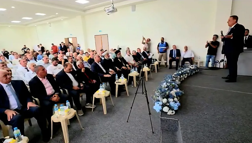 جانب من الحضور في المحاضرة في قاعة اتحاد بلديات نهر إسطوان (النهار)