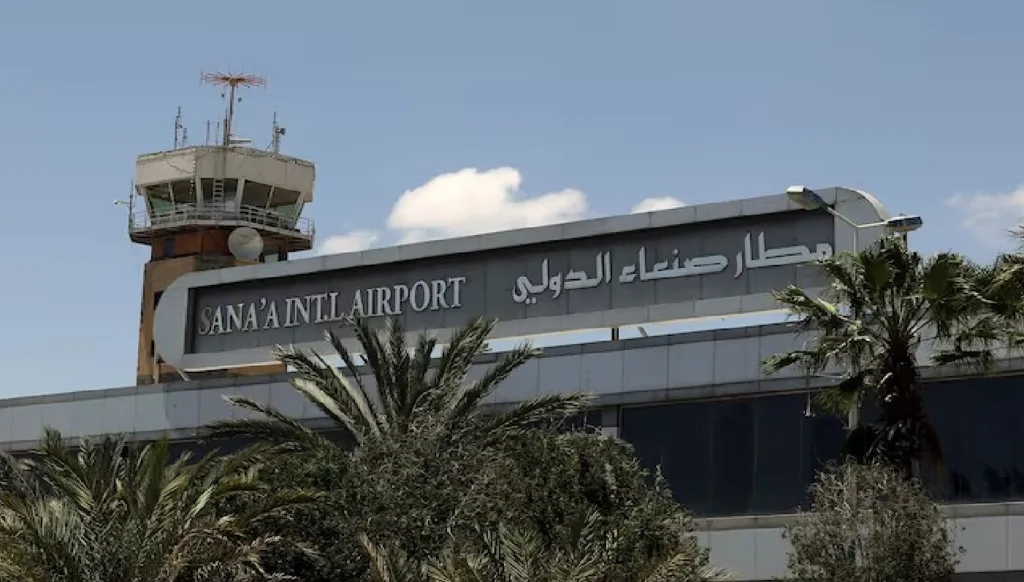 مجلس القيادة اليمني: على إيران الكف عن التدخل في الشؤون اليمنية ومطار صنعاء