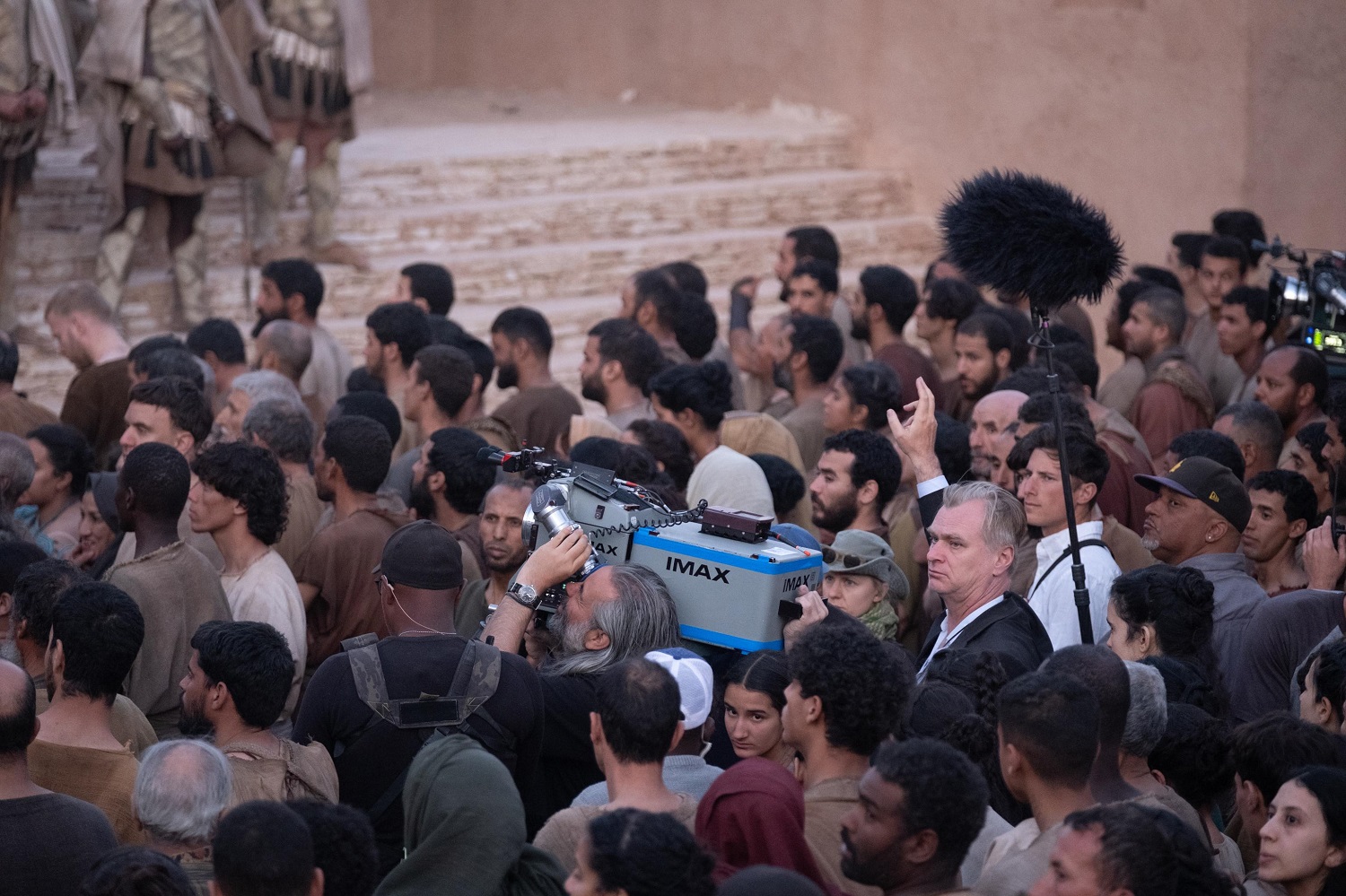 كريستوفر نولان خلال تصوير “الأوديسة“. (IMDb)