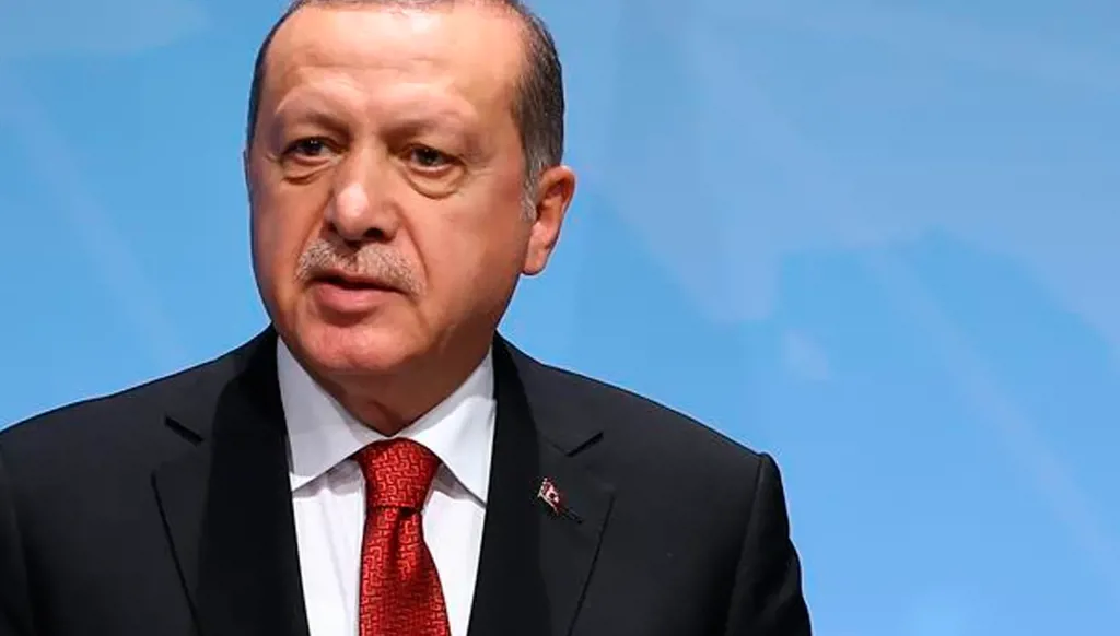 أردوغان يثني على قرار حزب العمال الكردستاني حل نفسه