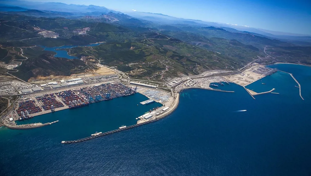 مع تصاعد تداعيات حرب إيران وأزمة هرمز.. المغرب يستهدف استدامة 4 مكاسب استراتيجية عبر طنجة المتوسط