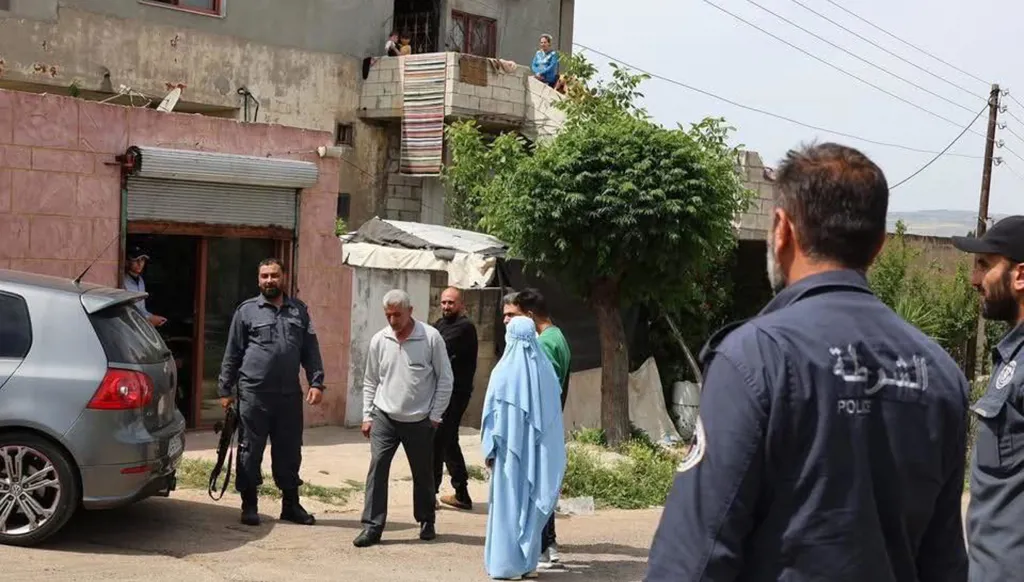 بالفيديو - ميرا تشغل سوريا... قصة حب أم اختطاف؟