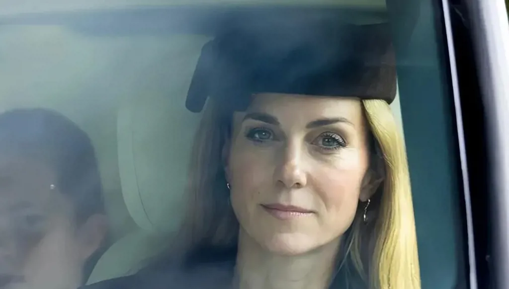 كيت ميدلتون بإطلالة خريفية فاخرة… شعر أشقر ومعطف إيطالي في اسكتلندا (صور)