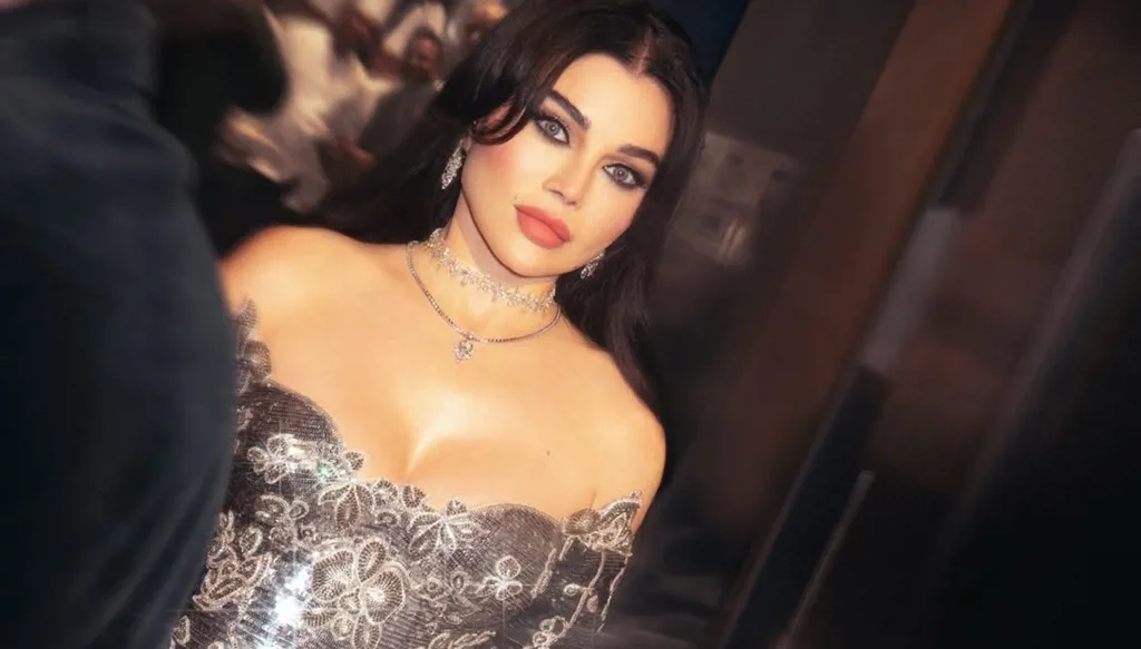 هيفاء وهبي تستقبل 2026 بإطلالة برّاقة في أبوظبي من توقيع جورج حبيقة (صور)