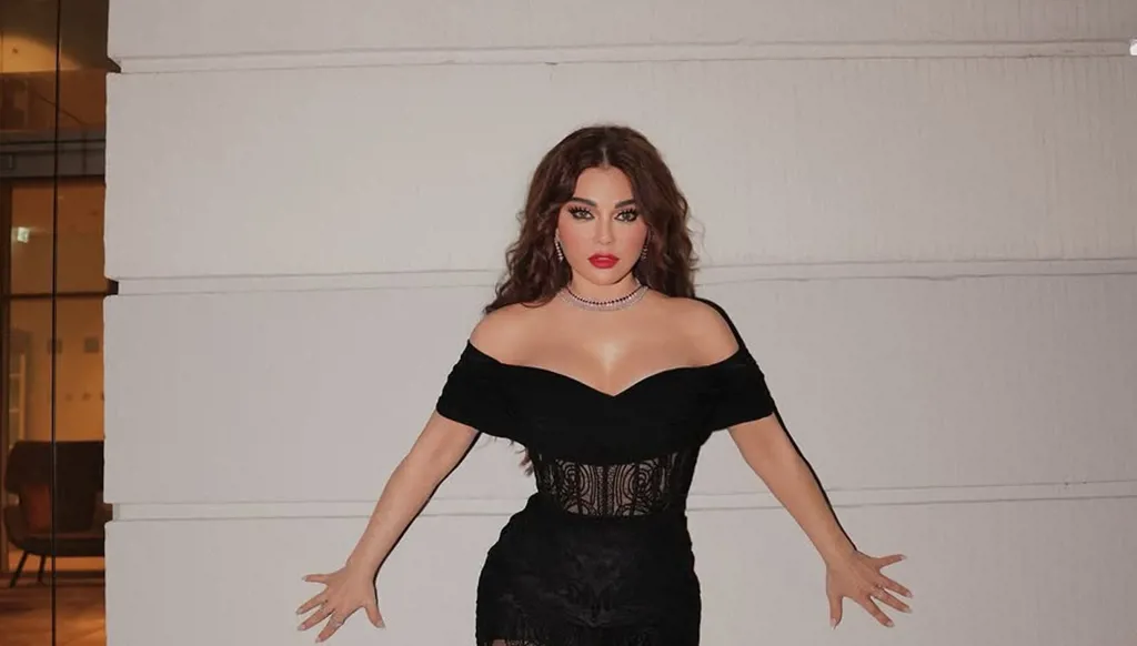 هيفاء وهبي في شوارع ألمانيا بفستان رومانسي من زهير مراد (صور)