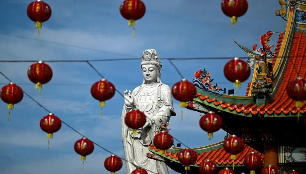 سنة الحصان 2026 تبدأ رسمياً: تعرّفوا على طقوس السنة القمرية الجديدة (صور)