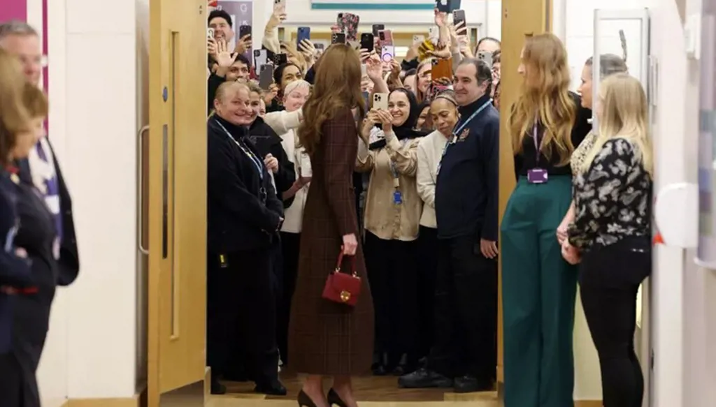 ما هو سر حقيبة كيت ميدلتون الجديدة؟