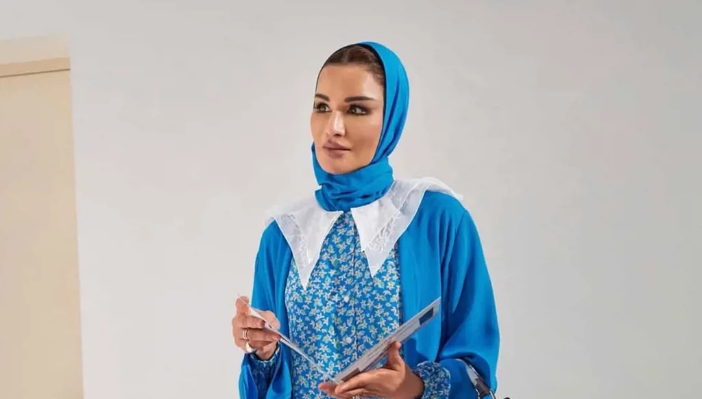 الشيخة موزة تُحدد اتّجاهات موضة صيف 2025 بلمسة روسية محتشمة (صور)
