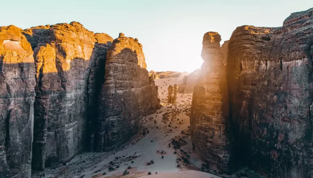 العُلا: وجهة تحكي قصّة جديدة عن المملكة العربية السعودية