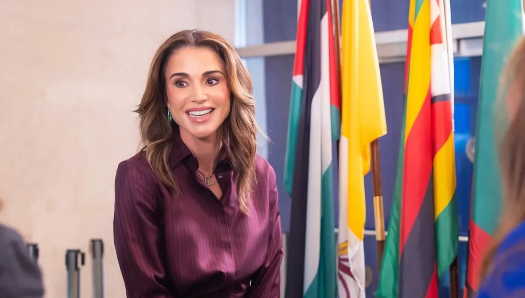 أجمل 5 إطلالات للملكة رانيا في 2025 كسرت القواعد التقليدية للأناقة الملكية (صور)