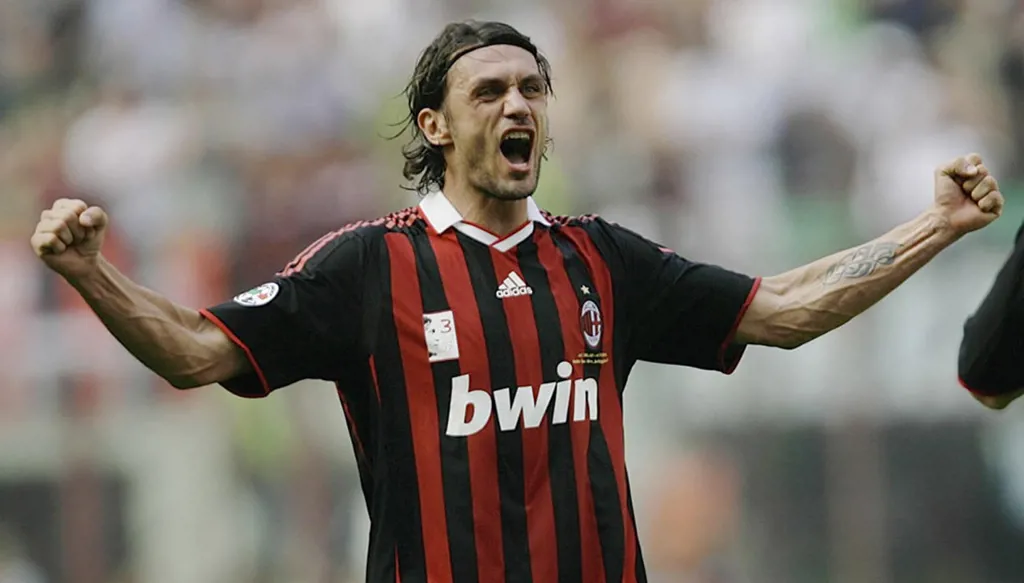 الإيطاليون مثال الوفاء في ملاعب كرة القدم