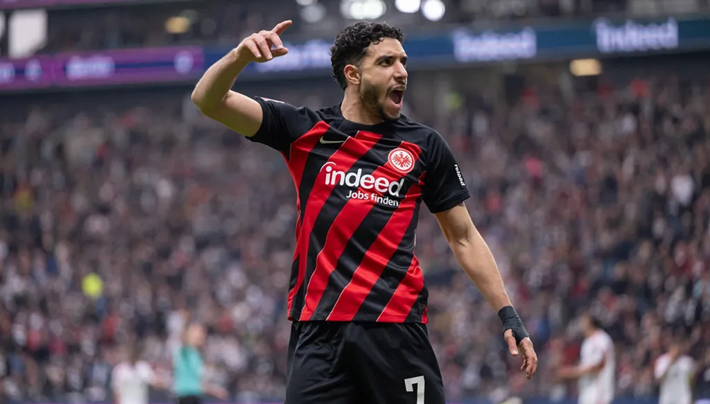 مرموش أبرزهم… لاعبون تمسكوا بتمثيل بلدهم الأم