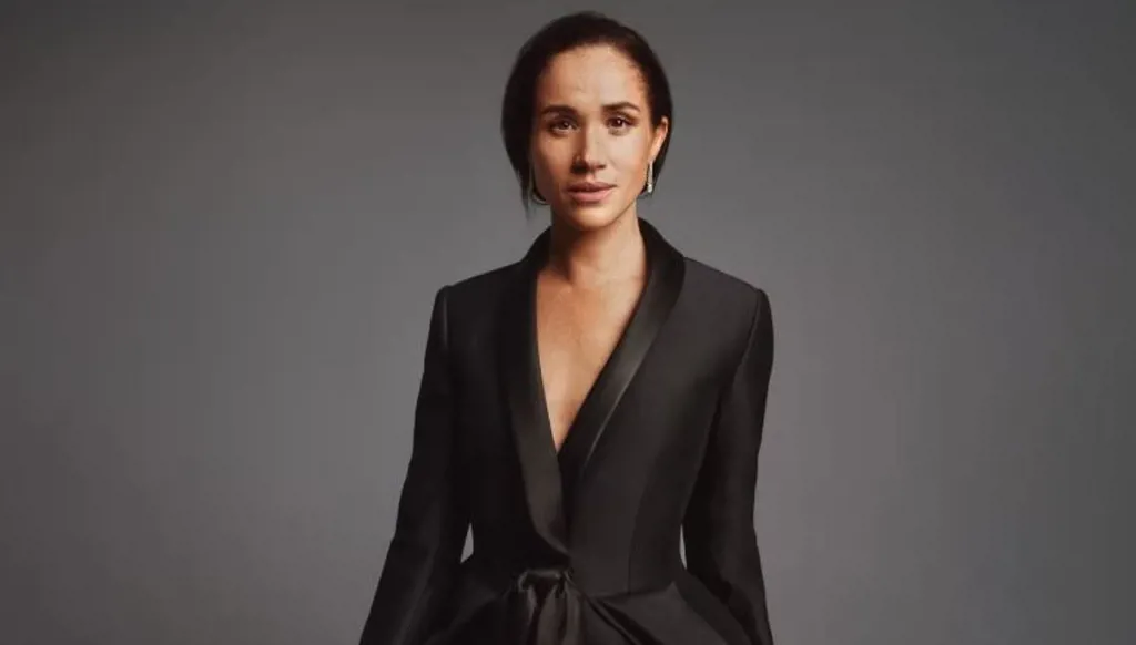 ميغان ماركل تكشف أسرار انجذابها للأمير هاري وتتألّق بإطلالات الأم العاملة (فيديو)