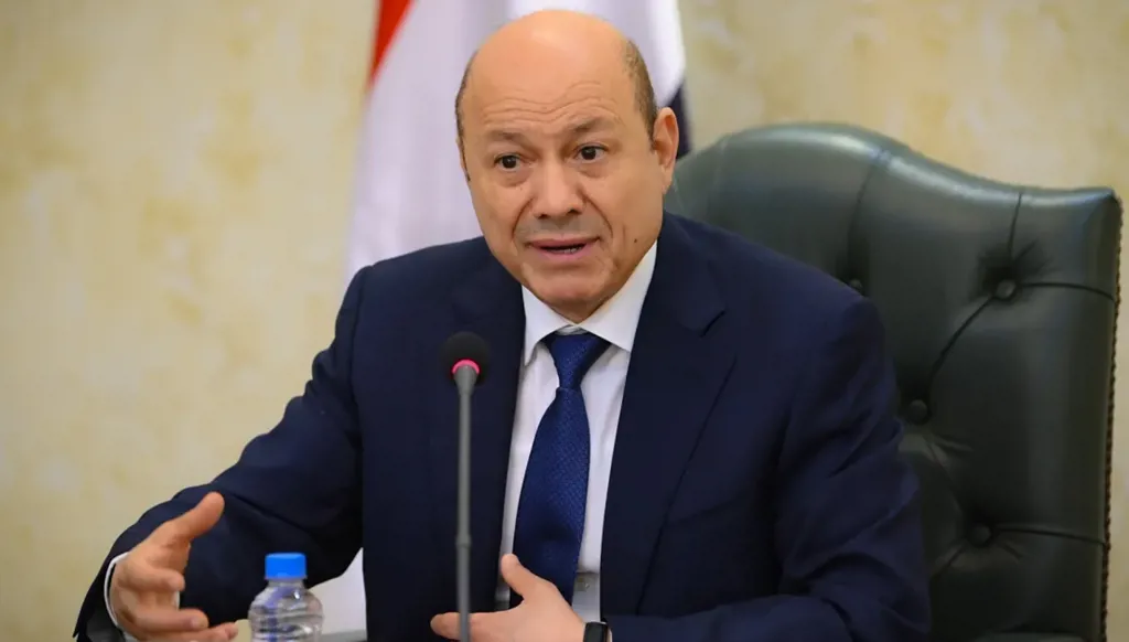 العليمي يطلب تدخل "تحالف دعم الشرعية في اليمن" عسكرياً لحماية المدنيين في حضرموت