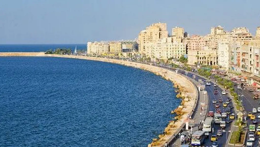 اكتشاف حطام سفينة قبالة الإسكندرية عمرها 2000 عام!