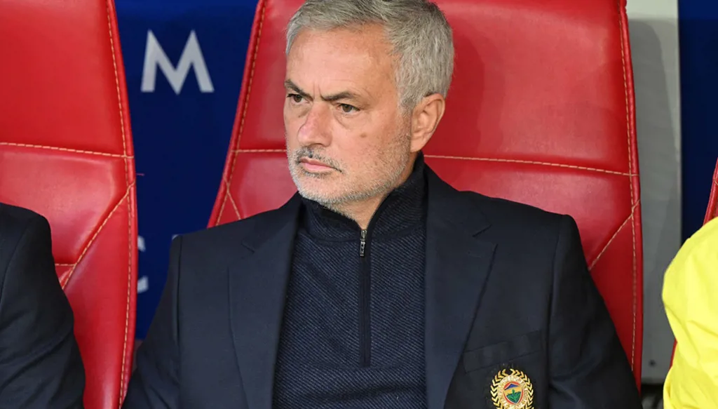 هل يكون وست هام بوابة مورينيو للعودة إلى الدوري الإنكليزي؟
