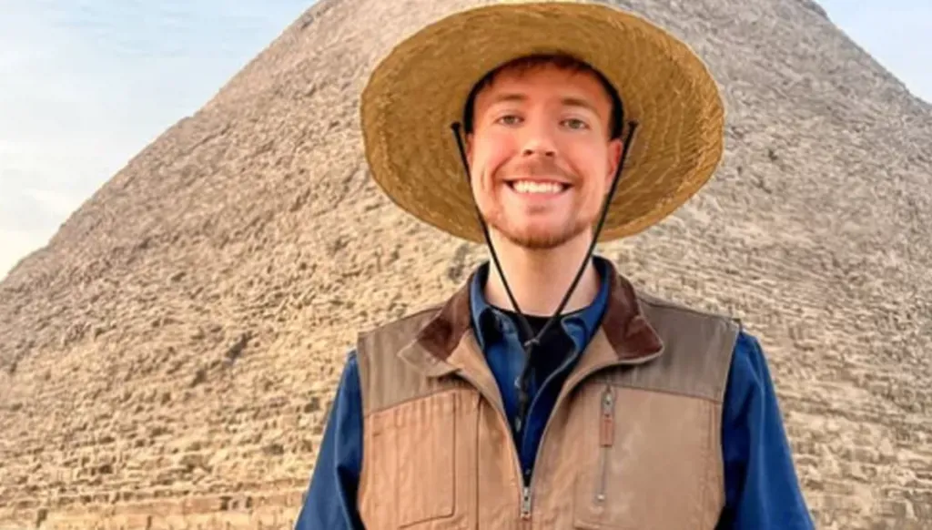 اليوتيوبر الأشهر في العالم "مستر بيست" يشتري بنكاً رقمياً يستهدف الشباب