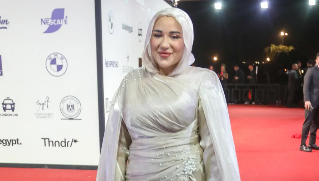 أسما شريف منير: الحجاب ليس عائقاً وأتجه للإنتاج الفني