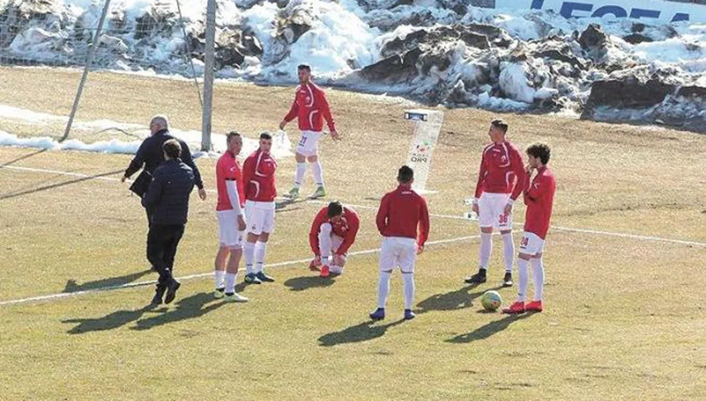 أسرع الإقالات... نادٍ إيطالي يطرد مدربه بعد أول حصة تدريبية