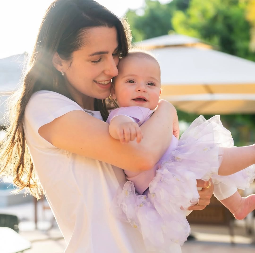 خطوات عمل مكياج اللامكياج بأسلوب الاميرة رجوة (انستغرام)