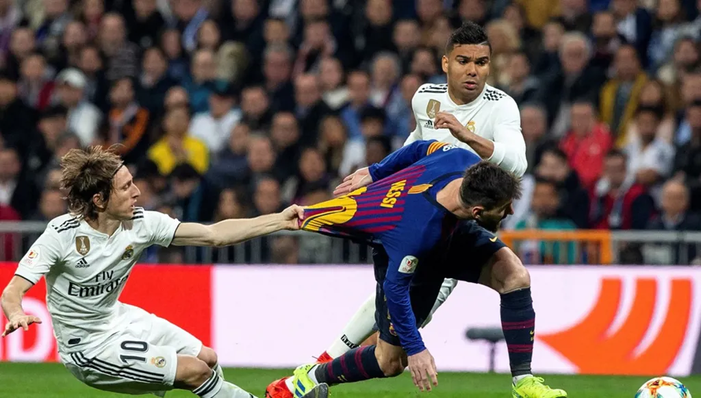 مودريتش عن ميسي: عانيت كثيراً أمامه لكن مشاهدته كانت متعة