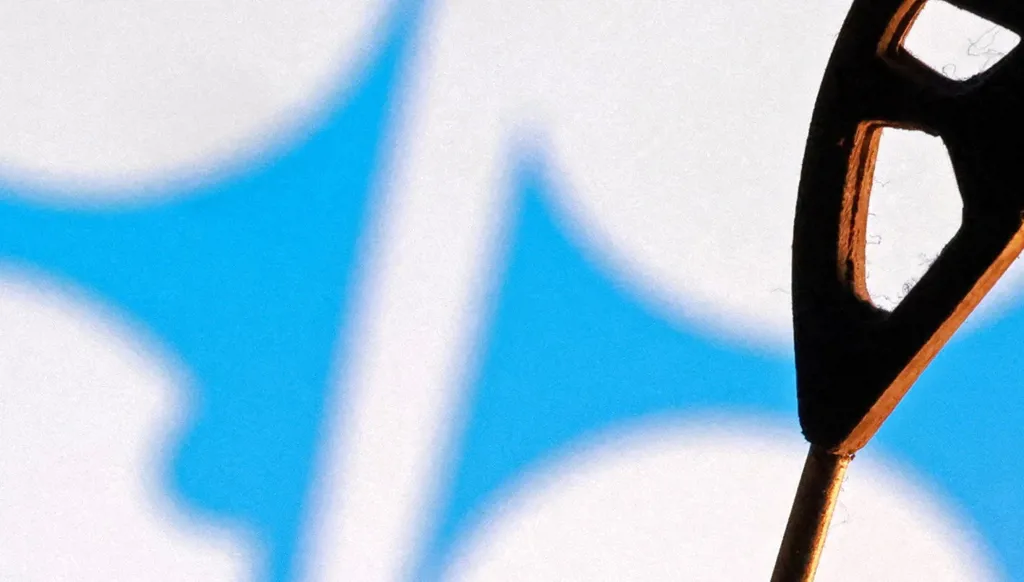 قرارٌ بزيادة محدودة للإنتاج... الاختبار الأول لتحالف أوبك+ بعد التصعيد العسكري