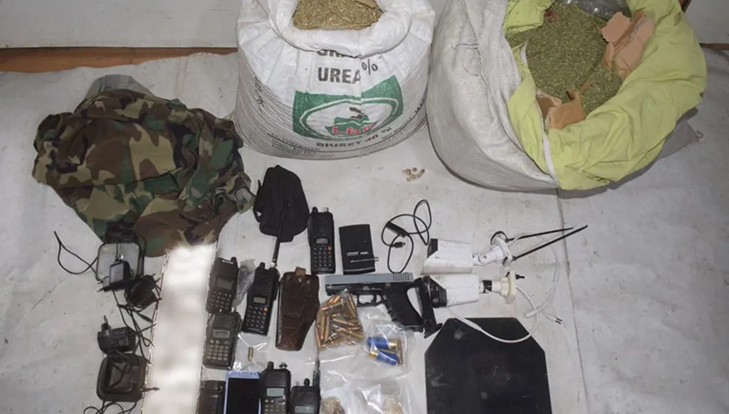 الجيش: توقيف مطلقي نار ومروجي مخدرات ومخلين بالأمن في البقاع والجنوب