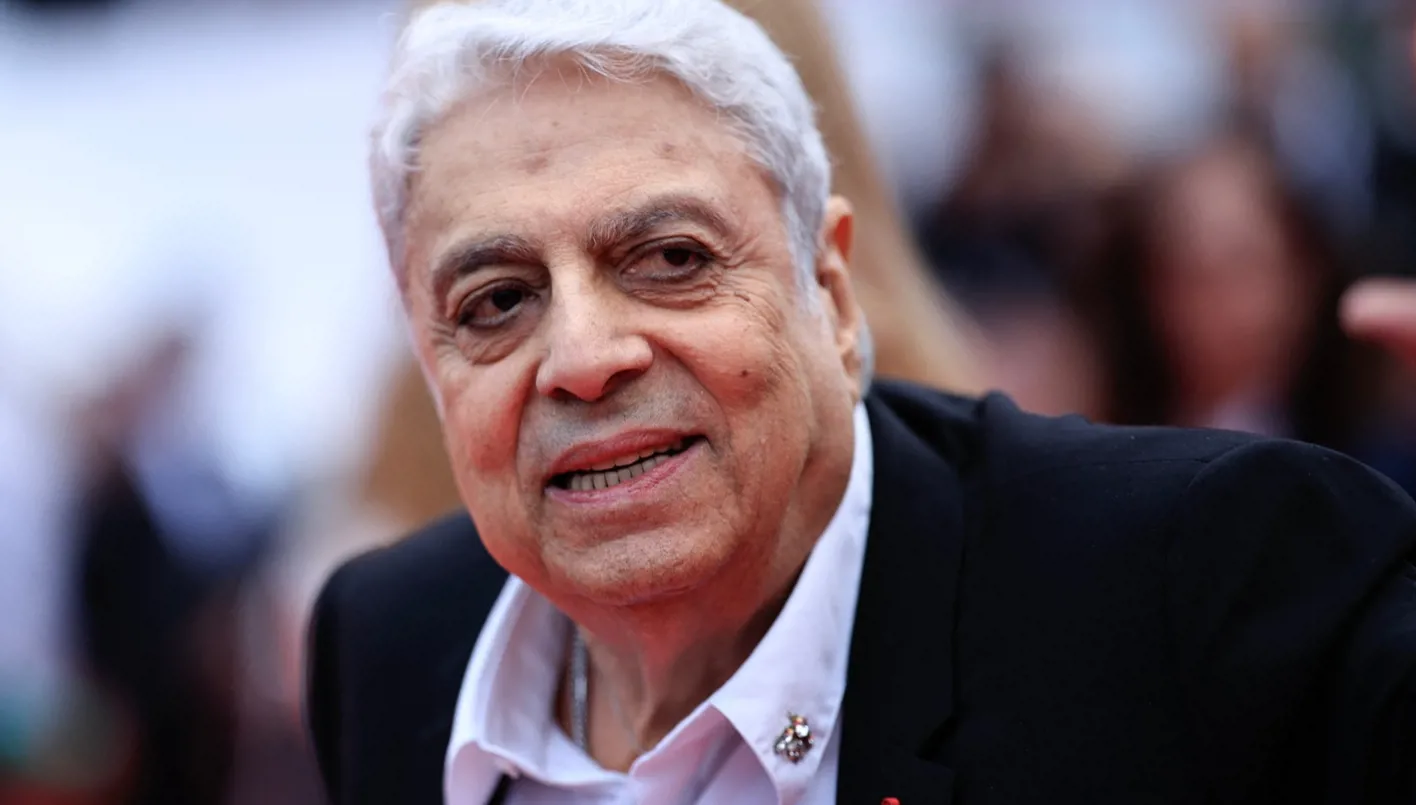 إنريكو ماسياس يُغني 