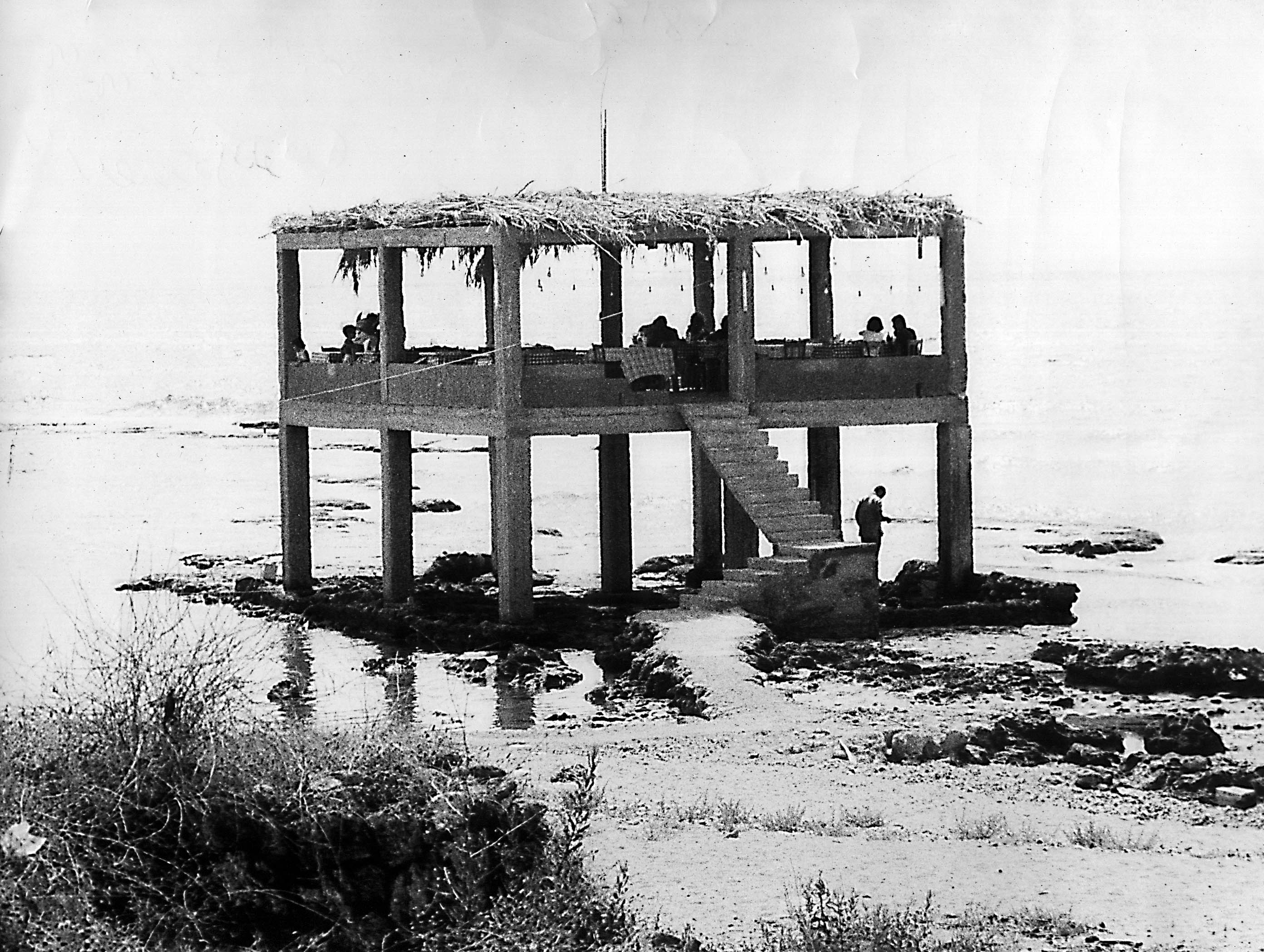 A seaside café. (An-Nahar Archive)
