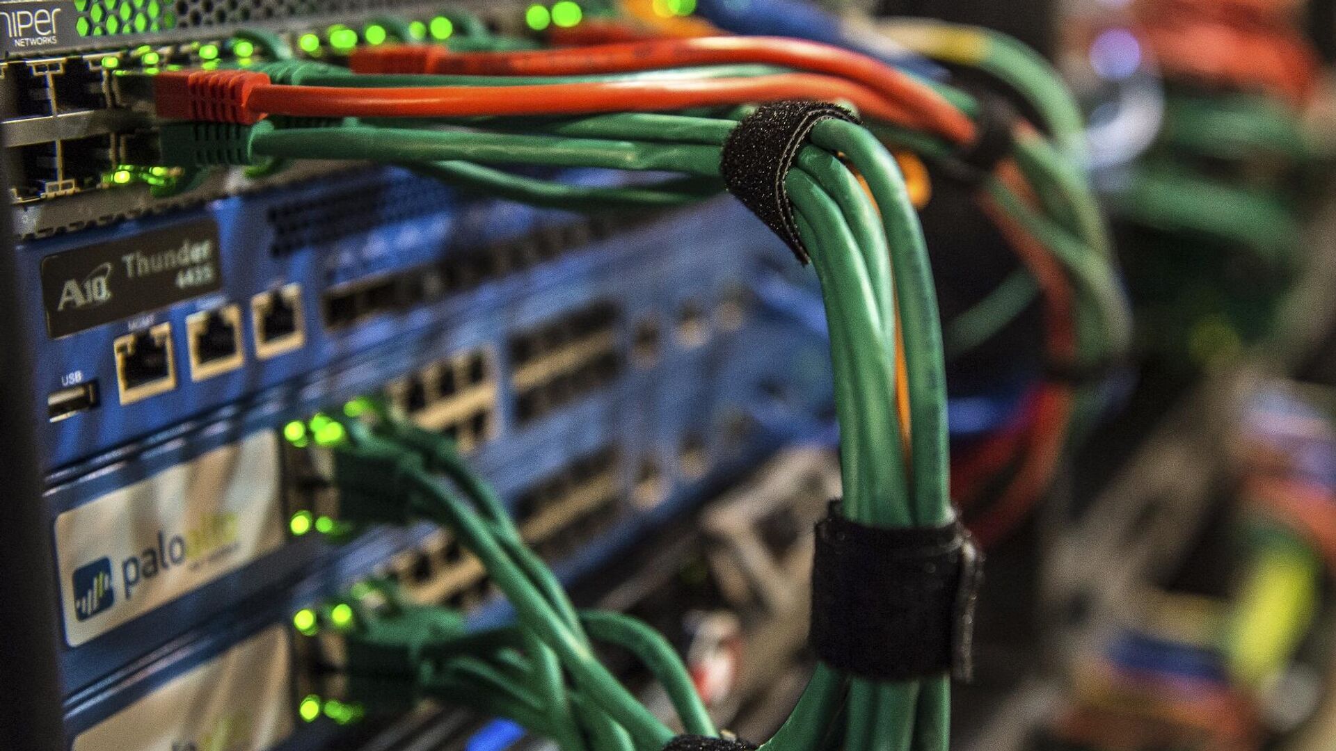 كابلات انترنت (مواقع).