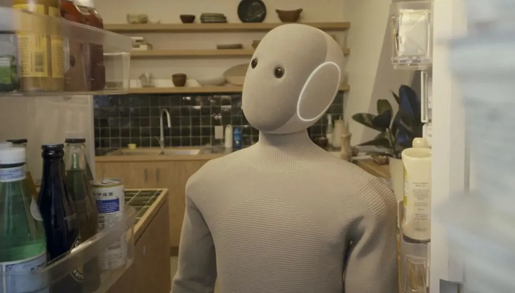 روبوت "نيو"... مساعد منزلي ذكي يغزو مواقع التواصل