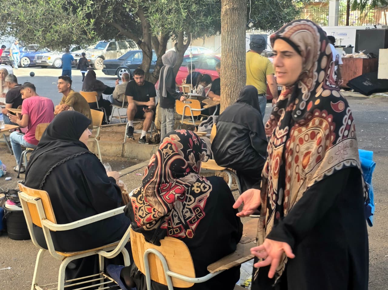 نازحون في الجامعة اللبنانية - الفرع الخامس في صيدا يتحضرون للعودة (أحمد منتش)