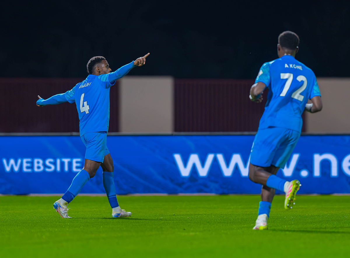 من مباراة نيوم والنجمة في الدوري السعودي. (وكالات)