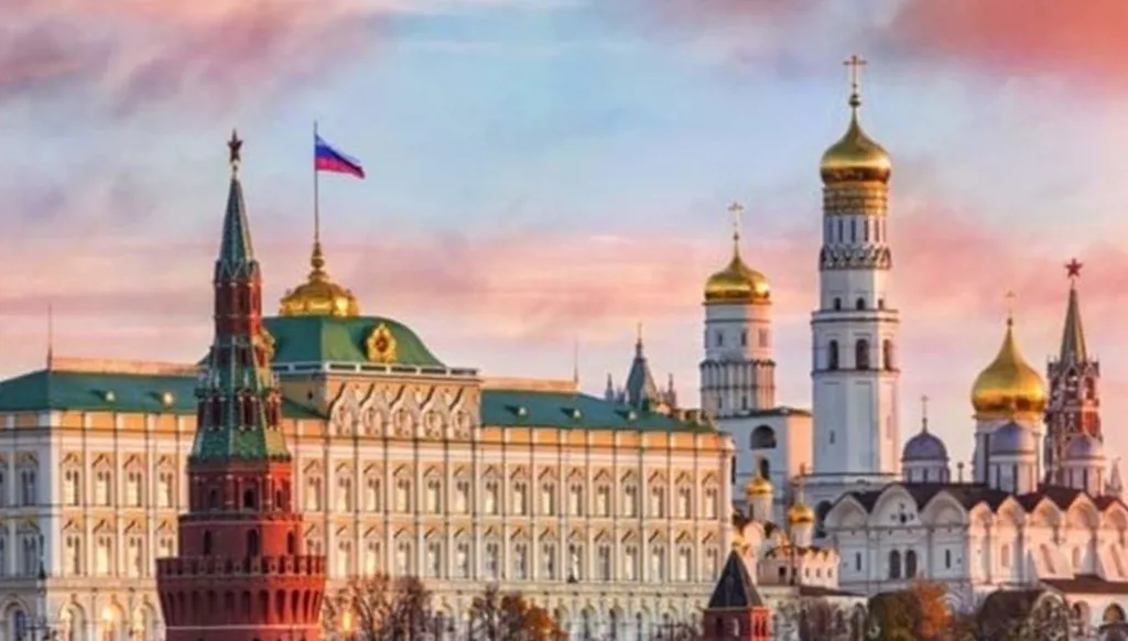 الكرملين يوضح: لا إلغاء لقمة بوتين وترامب... وتأجيلها قيد النقاش