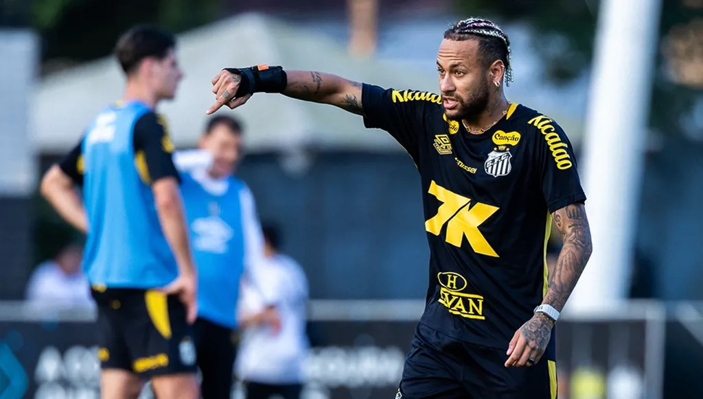 نيمار يتجاوز زيدان... أطول لاعب احتفاظاً بلقب الأغلى في العالم