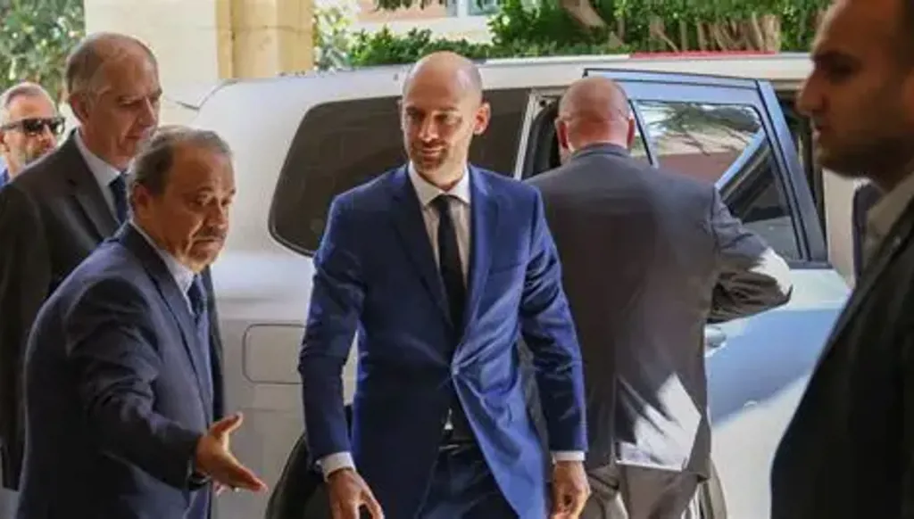 La France à l'offensive sur le front diplomatique et humanitaire