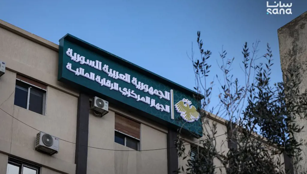 سوريا تكشف فساداً بمليارات الليرات في شركة ألبسة حكومية