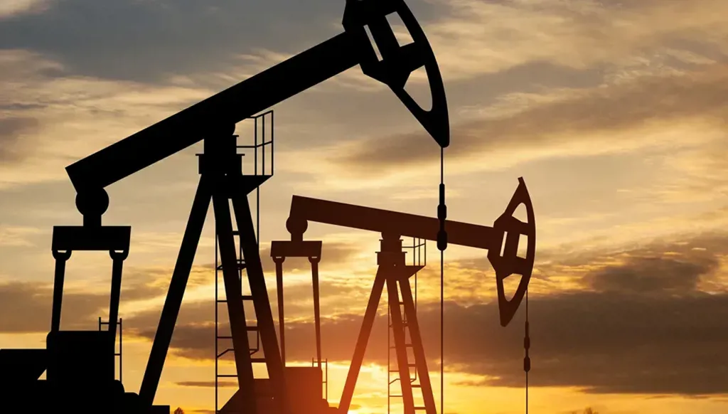 Oil tops $100 as U.S.–Iran talks collapse and maritime tensions escalate in Gulf region