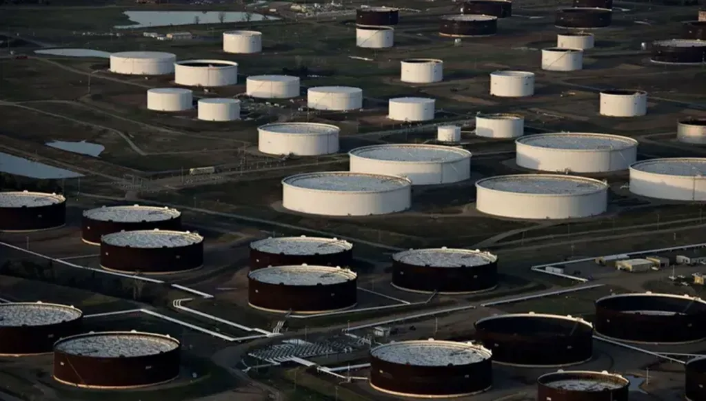 Alerte mondiale sur le pétrole : L'AIE envisage de libérer 400 millions de barils face aux tensions au Moyen-Orient