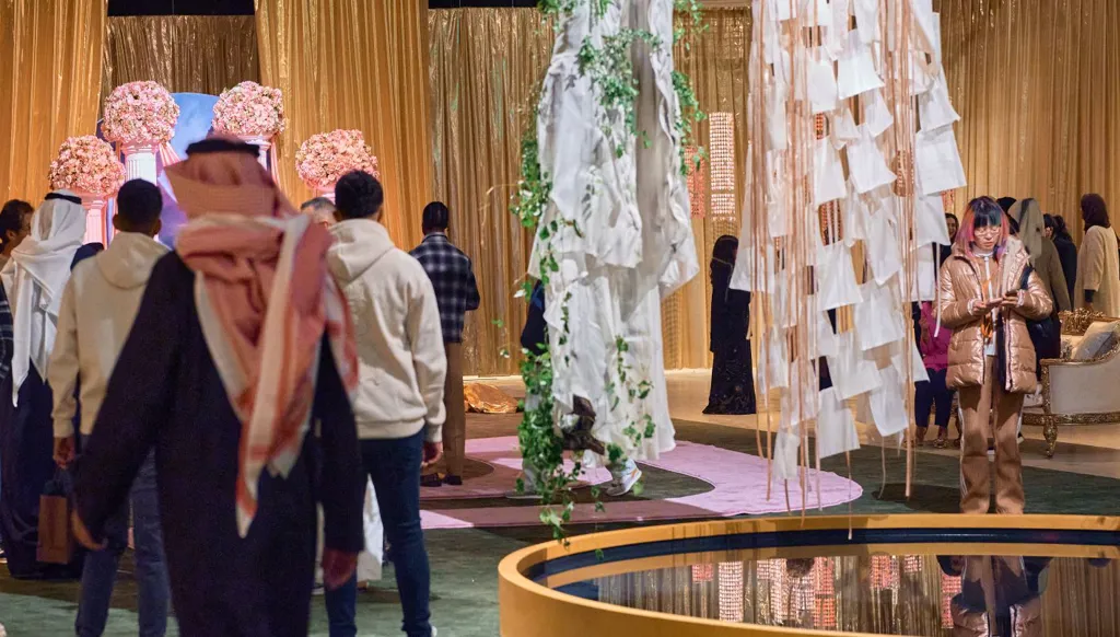 معرض "ليلة عمر" في ساموكا جاكس... "الزواج تجربة إنسانية عالمية"