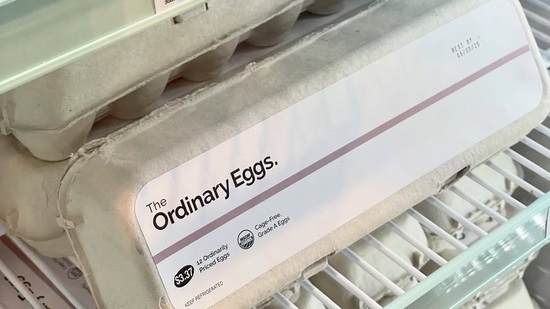 ماركة The Ordinary تبيع البيض مع مستحضرات التجميل