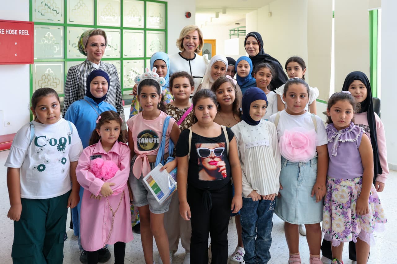 السيدتان عون وبري في جولة لمراكز الرعايا في الجنوب (الرئاسة)