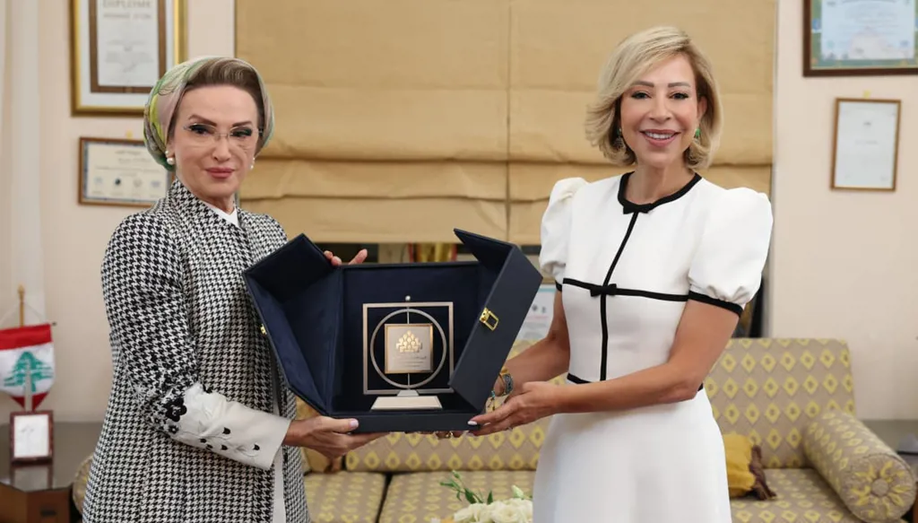 نعمت عون تجول في الجنوب برفقة بري: الفرحة ستعود