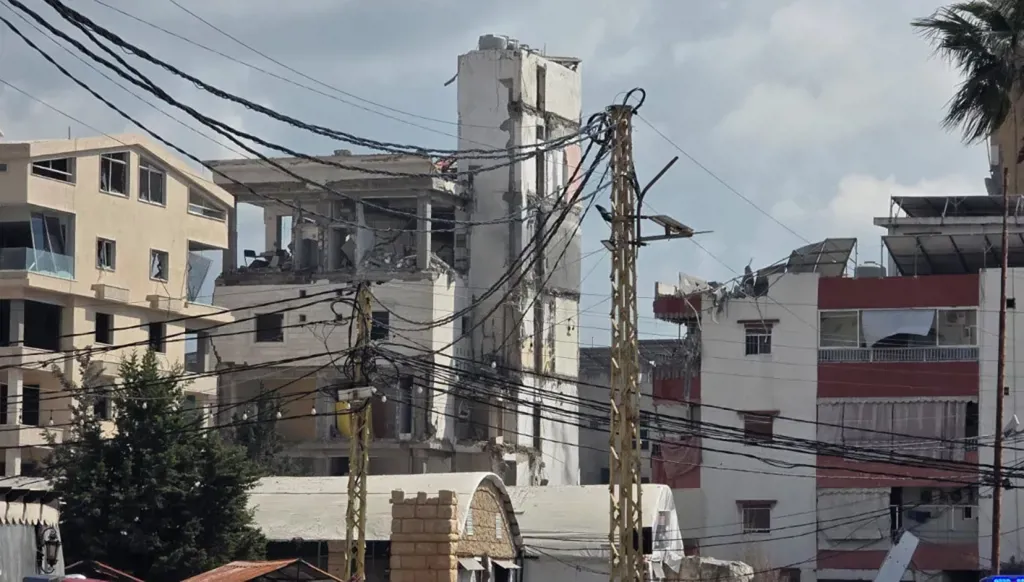 Effects of the Israeli Airstrikes on Beirut (Nabil Ismail)