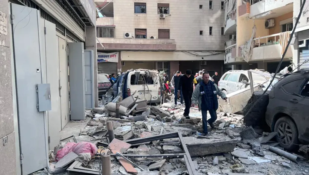 Effects of the Israeli Airstrikes on Beirut (Nabil Ismail)