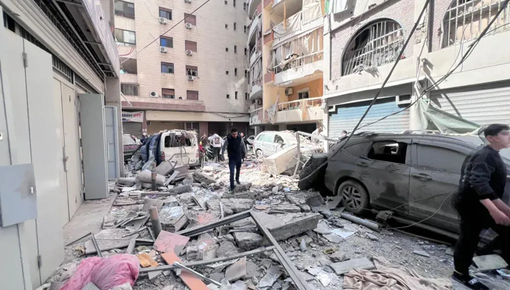 Effects of the Israeli Airstrikes on Beirut (Nabil Ismail)